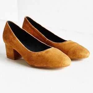 JEFFREY CAMPBELL • BITSIE BLOCK HEEL • SIZE 8